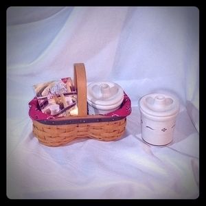 Longaberger 2000 Shaker Taker basket.